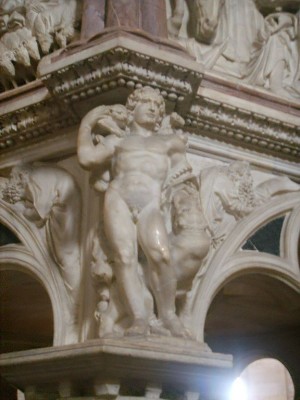 Nicola-Pisano-Pisa-Pulpit-4